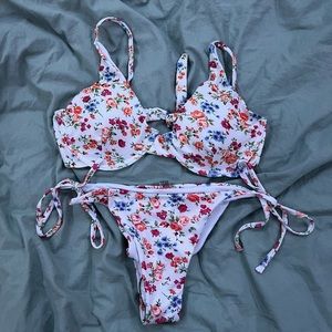 NEVER WORN floral print bikini